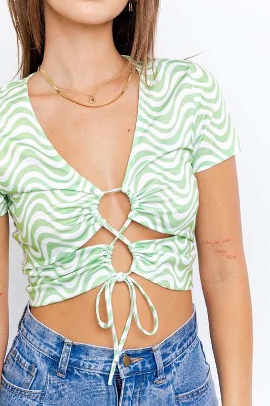 LE LIS | Short Sleeve Front Criss Cross Print Knit Top